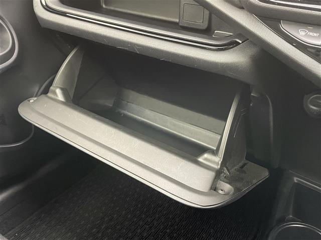 アクア S スタイルブラック 純正ナビ バックカメラ ETC トヨタセーフティーセンス プリクラッシュセーフティ レーンキープアシスト オートマチックハイビーム フロアマット オートエアコン オートライト フォグ スマートキー(42枚目)