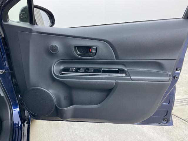 アクア S スタイルブラック 純正ナビ バックカメラ ETC トヨタセーフティーセンス プリクラッシュセーフティ レーンキープアシスト オートマチックハイビーム フロアマット オートエアコン オートライト フォグ スマートキー(50枚目)