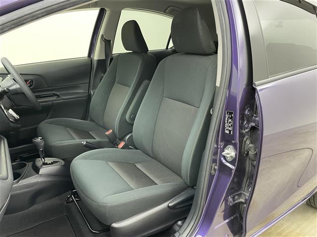 アクア S スタイルブラック 純正SDナビ バックカメラ プッシュスタート スマートキー ビルトインETC アイドリングストップ LEDヘッドライト トヨタセーフティセンス 衝突軽減ブレーキ レーンキープアシスト 横滑り防止装置(11枚目)