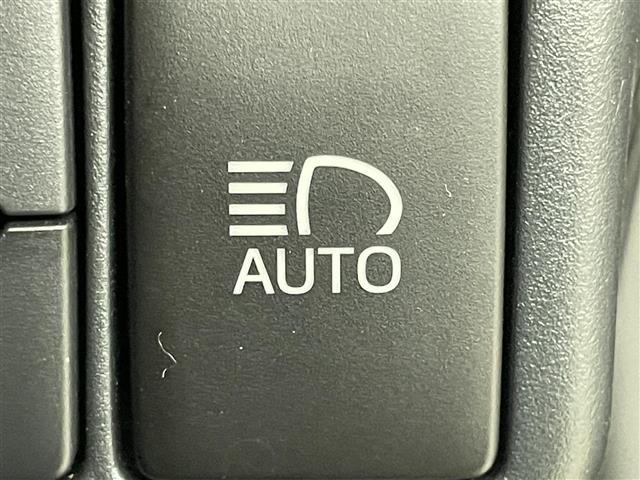 アクア S スタイルブラック 純正SDナビ バックカメラ プッシュスタート スマートキー ビルトインETC アイドリングストップ LEDヘッドライト トヨタセーフティセンス 衝突軽減ブレーキ レーンキープアシスト 横滑り防止装置(27枚目)