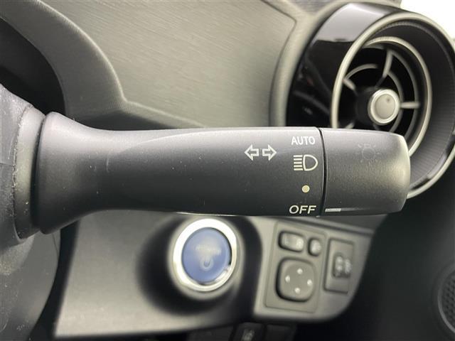 アクア S スタイルブラック 純正SDナビ バックカメラ プッシュスタート スマートキー ビルトインETC アイドリングストップ LEDヘッドライト トヨタセーフティセンス 衝突軽減ブレーキ レーンキープアシスト 横滑り防止装置(35枚目)