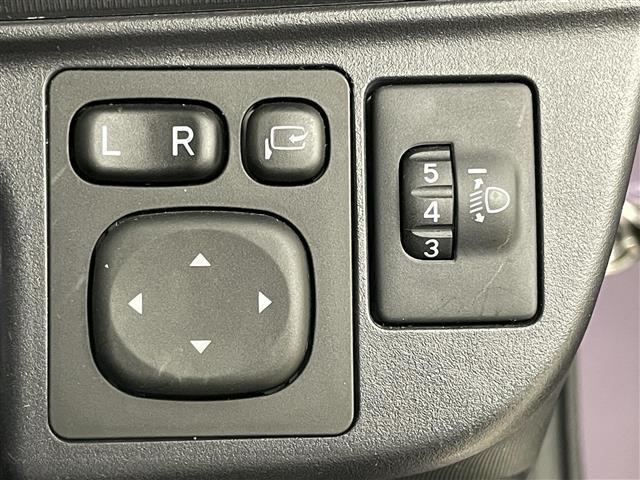 アクア S スタイルブラック 純正SDナビ バックカメラ プッシュスタート スマートキー ビルトインETC アイドリングストップ LEDヘッドライト トヨタセーフティセンス 衝突軽減ブレーキ レーンキープアシスト 横滑り防止装置(38枚目)