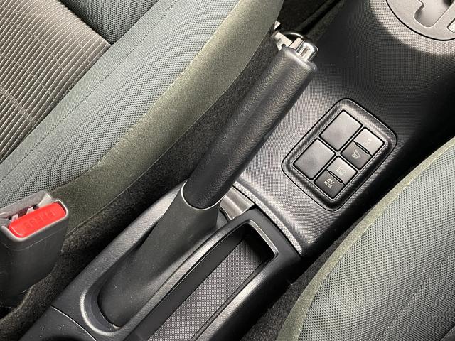 アクア S スタイルブラック 純正SDナビ バックカメラ プッシュスタート スマートキー ビルトインETC アイドリングストップ LEDヘッドライト トヨタセーフティセンス 衝突軽減ブレーキ レーンキープアシスト 横滑り防止装置(46枚目)