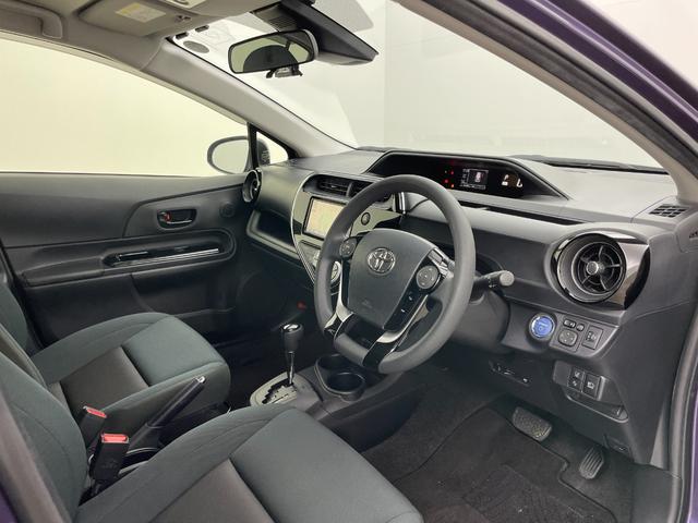 アクア S スタイルブラック 純正SDナビ バックカメラ プッシュスタート スマートキー ビルトインETC アイドリングストップ LEDヘッドライト トヨタセーフティセンス 衝突軽減ブレーキ レーンキープアシスト 横滑り防止装置(51枚目)