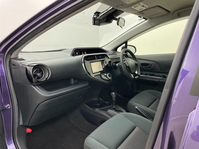 アクア S スタイルブラック 純正SDナビ バックカメラ プッシュスタート スマートキー ビルトインETC アイドリングストップ LEDヘッドライト トヨタセーフティセンス 衝突軽減ブレーキ レーンキープアシスト 横滑り防止装置(52枚目)