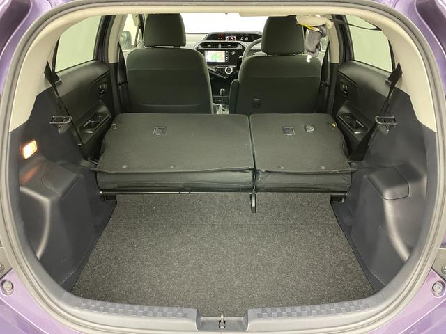 アクア S スタイルブラック 純正SDナビ バックカメラ プッシュスタート スマートキー ビルトインETC アイドリングストップ LEDヘッドライト トヨタセーフティセンス 衝突軽減ブレーキ レーンキープアシスト 横滑り防止装置(57枚目)