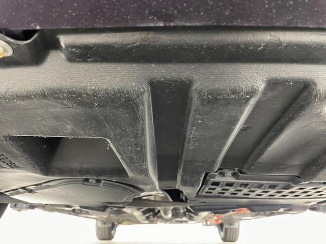 アクア S スタイルブラック 純正SDナビ バックカメラ プッシュスタート スマートキー ビルトインETC アイドリングストップ LEDヘッドライト トヨタセーフティセンス 衝突軽減ブレーキ レーンキープアシスト 横滑り防止装置(80枚目)