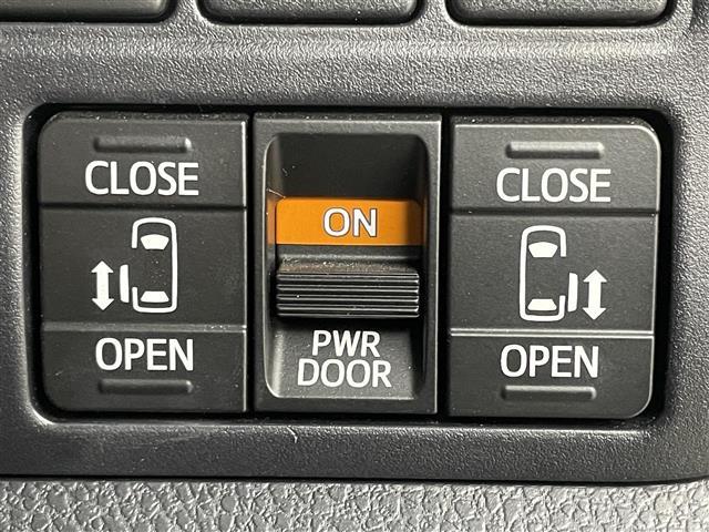 ヴォクシー ＺＳ　煌ＩＩＩ　アルパイン１１インチナビ　社外１２．８インチ後席モニター　ユピテルレーダー　両側パワースライド　ビルトインＥＴＣ　ＬＥＤライト　クルーズコントロール　バックカメラ　ドライブレコーダー　衝突軽減ブレーキ（5枚目）