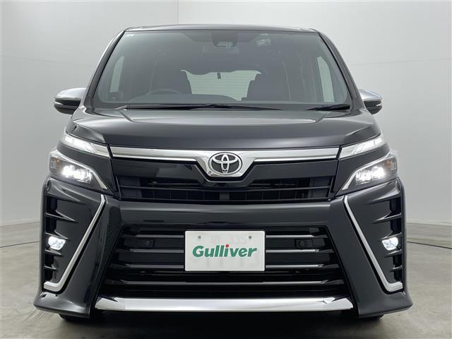 ヴォクシー ＺＳ　煌ＩＩＩ　アルパイン１１インチナビ　社外１２．８インチ後席モニター　ユピテルレーダー　両側パワースライド　ビルトインＥＴＣ　ＬＥＤライト　クルーズコントロール　バックカメラ　ドライブレコーダー　衝突軽減ブレーキ（17枚目）