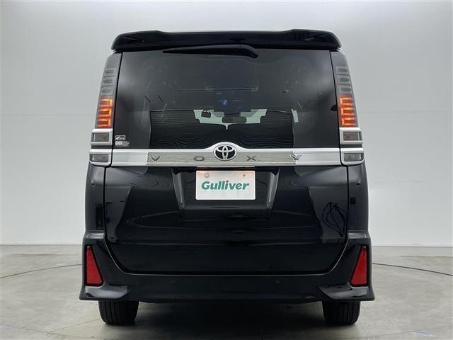 ヴォクシー ＺＳ　煌ＩＩＩ　アルパイン１１インチナビ　社外１２．８インチ後席モニター　ユピテルレーダー　両側パワースライド　ビルトインＥＴＣ　ＬＥＤライト　クルーズコントロール　バックカメラ　ドライブレコーダー　衝突軽減ブレーキ（18枚目）