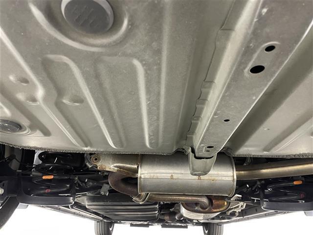 ヴォクシー ＺＳ　煌ＩＩＩ　アルパイン１１インチナビ　社外１２．８インチ後席モニター　ユピテルレーダー　両側パワースライド　ビルトインＥＴＣ　ＬＥＤライト　クルーズコントロール　バックカメラ　ドライブレコーダー　衝突軽減ブレーキ（23枚目）