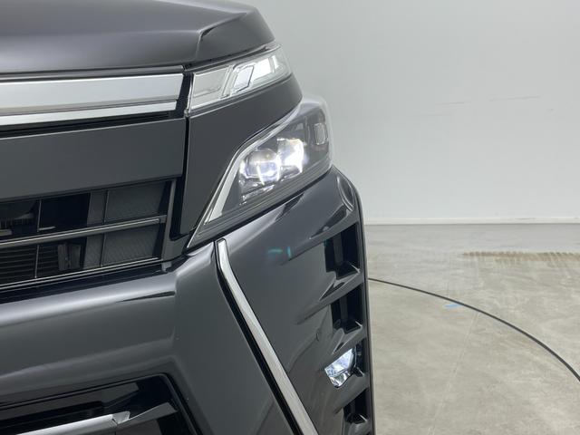 ヴォクシー ＺＳ　煌ＩＩＩ　アルパイン１１インチナビ　社外１２．８インチ後席モニター　ユピテルレーダー　両側パワースライド　ビルトインＥＴＣ　ＬＥＤライト　クルーズコントロール　バックカメラ　ドライブレコーダー　衝突軽減ブレーキ（66枚目）