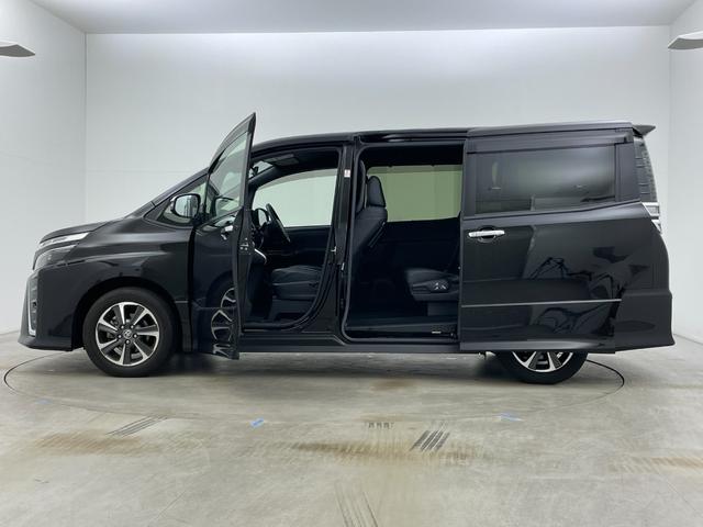 ヴォクシー ＺＳ　煌ＩＩＩ　アルパイン１１インチナビ　社外１２．８インチ後席モニター　ユピテルレーダー　両側パワースライド　ビルトインＥＴＣ　ＬＥＤライト　クルーズコントロール　バックカメラ　ドライブレコーダー　衝突軽減ブレーキ（70枚目）