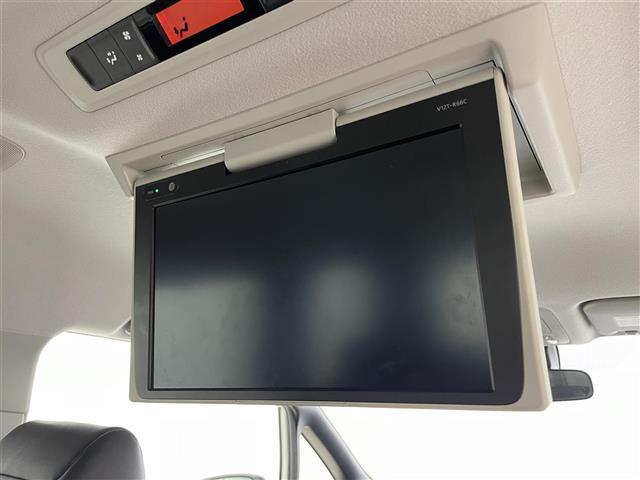 エスクァイア Gi 純正9インチナビ 純正12.1インチ後席モニター TRDエアロ TRDホイール ビルトインETC2.0 両側電動スライドドア クルーズコントロール 合皮シート シートヒーター 衝突軽減ブレーキ LED(4枚目)