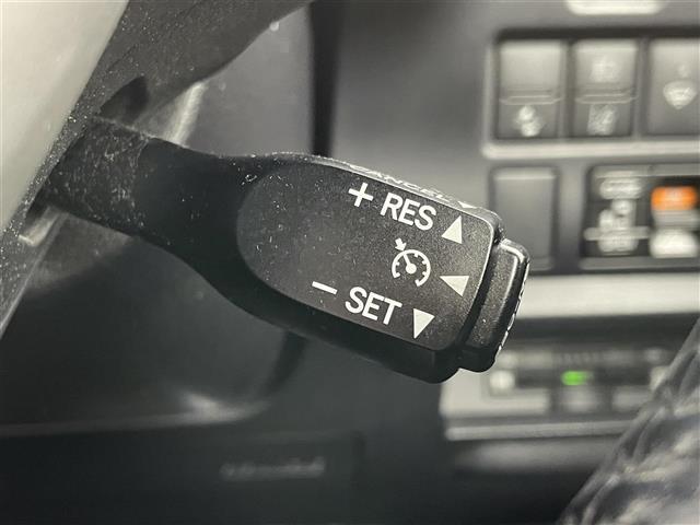 エスクァイア Gi 純正9インチナビ 純正12.1インチ後席モニター TRDエアロ TRDホイール ビルトインETC2.0 両側電動スライドドア クルーズコントロール 合皮シート シートヒーター 衝突軽減ブレーキ LED(5枚目)