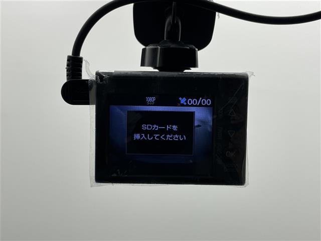 エスクァイア Gi 純正9インチナビ 純正12.1インチ後席モニター TRDエアロ TRDホイール ビルトインETC2.0 両側電動スライドドア クルーズコントロール 合皮シート シートヒーター 衝突軽減ブレーキ LED(7枚目)