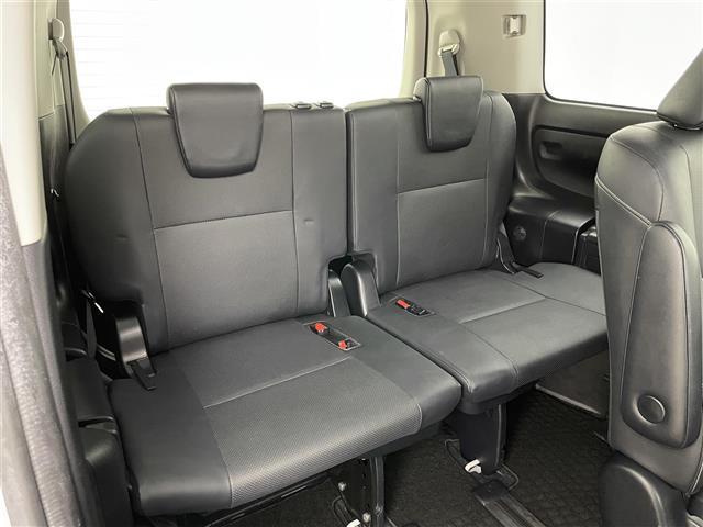 エスクァイア Gi 純正9インチナビ 純正12.1インチ後席モニター TRDエアロ TRDホイール ビルトインETC2.0 両側電動スライドドア クルーズコントロール 合皮シート シートヒーター 衝突軽減ブレーキ LED(10枚目)