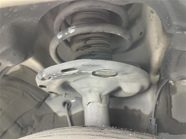 エスクァイア Gi 純正9インチナビ 純正12.1インチ後席モニター TRDエアロ TRDホイール ビルトインETC2.0 両側電動スライドドア クルーズコントロール 合皮シート シートヒーター 衝突軽減ブレーキ LED(21枚目)