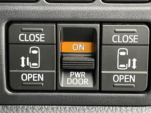 ノア Si ダブルバイビーII 純正10インチナビ バックカメラ 両側電動スライドドア クルーズコントロール ドライブレコーダー ビルトインETC 衝突軽減ブレーキ LEDヘッドライト ハーフレザーシート スマートキー スペアキー(4枚目)