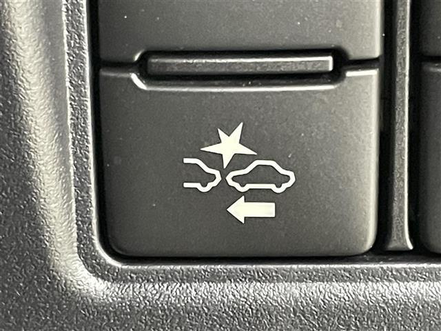 ノア Si ダブルバイビーII 純正10インチナビ バックカメラ 両側電動スライドドア クルーズコントロール ドライブレコーダー ビルトインETC 衝突軽減ブレーキ LEDヘッドライト ハーフレザーシート スマートキー スペアキー(5枚目)