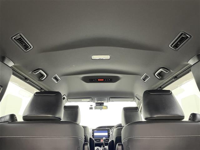 ノア Si ダブルバイビーII 純正10インチナビ バックカメラ 両側電動スライドドア クルーズコントロール ドライブレコーダー ビルトインETC 衝突軽減ブレーキ LEDヘッドライト ハーフレザーシート スマートキー スペアキー(12枚目)