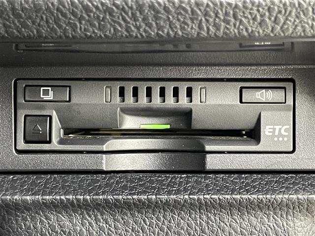 ノア Si ダブルバイビーII 純正10インチナビ バックカメラ 両側電動スライドドア クルーズコントロール ドライブレコーダー ビルトインETC 衝突軽減ブレーキ LEDヘッドライト ハーフレザーシート スマートキー スペアキー(23枚目)