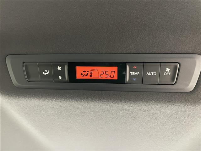 ノア Si ダブルバイビーII 純正10インチナビ バックカメラ 両側電動スライドドア クルーズコントロール ドライブレコーダー ビルトインETC 衝突軽減ブレーキ LEDヘッドライト ハーフレザーシート スマートキー スペアキー(27枚目)