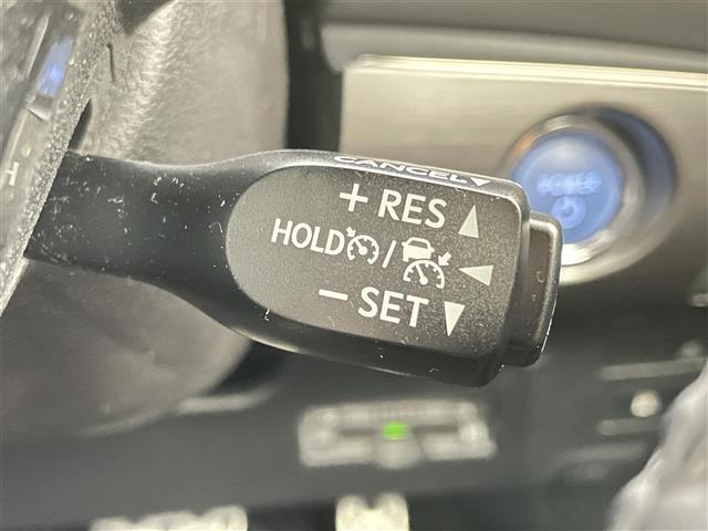 プリウス Sツーリングセレクション・ブラックエディション 純正8インチディスプレイオーディオ AC100V電源 バックカメラ 追従型クルーズコントロール シートヒーター 合皮シート 衝突軽減ブレーキ 前後ドライブレコーダー ビルトインETC コーナーセンサー(7枚目)