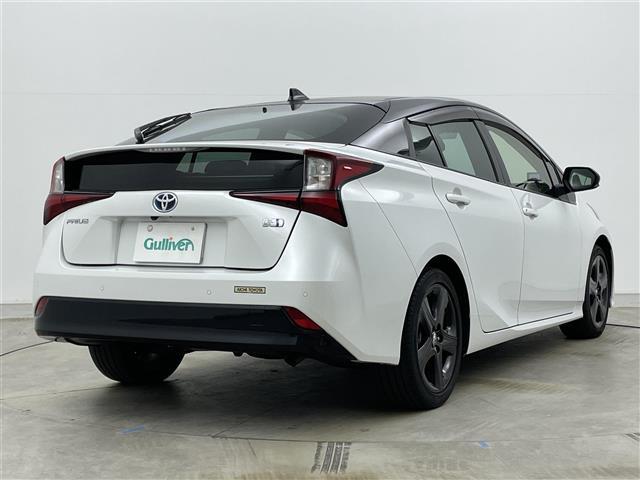 プリウス Sツーリングセレクション・ブラックエディション 純正8インチディスプレイオーディオ AC100V電源 バックカメラ 追従型クルーズコントロール シートヒーター 合皮シート 衝突軽減ブレーキ 前後ドライブレコーダー ビルトインETC コーナーセンサー(19枚目)