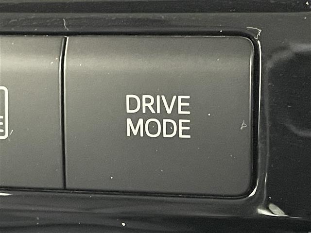 プリウス Sツーリングセレクション・ブラックエディション 純正8インチディスプレイオーディオ AC100V電源 バックカメラ 追従型クルーズコントロール シートヒーター 合皮シート 衝突軽減ブレーキ 前後ドライブレコーダー ビルトインETC コーナーセンサー(27枚目)