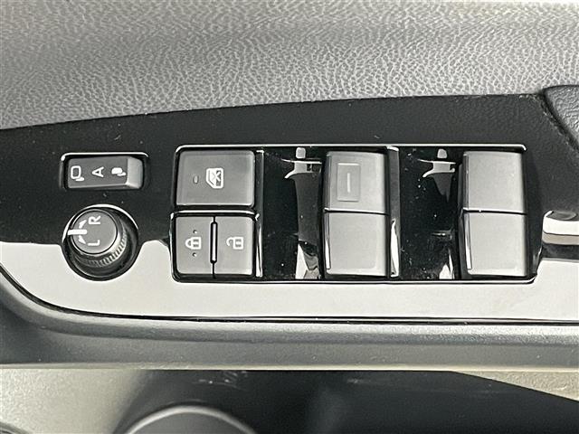 プリウス Sツーリングセレクション・ブラックエディション 純正8インチディスプレイオーディオ AC100V電源 バックカメラ 追従型クルーズコントロール シートヒーター 合皮シート 衝突軽減ブレーキ 前後ドライブレコーダー ビルトインETC コーナーセンサー(39枚目)