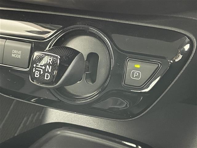 プリウス Sツーリングセレクション・ブラックエディション 純正8インチディスプレイオーディオ AC100V電源 バックカメラ 追従型クルーズコントロール シートヒーター 合皮シート 衝突軽減ブレーキ 前後ドライブレコーダー ビルトインETC コーナーセンサー(40枚目)