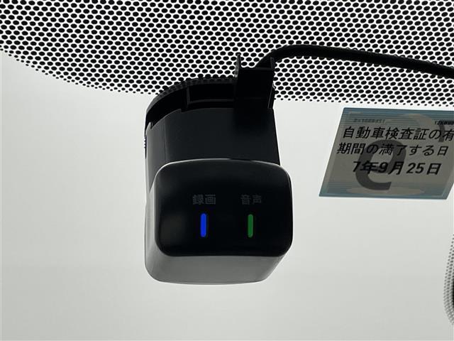 セレナ e-パワー ハイウェイスターV プロパイロット アラウンドビューモニター デジタルインナーミラー 純正9インチナビ 両側パワースライドドア ビルトインETC 純正ドライブレコーダー レーンキープアシスト シートヒーター オートライト(6枚目)