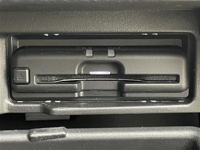 セレナ e-パワー ハイウェイスターV プロパイロット アラウンドビューモニター デジタルインナーミラー 純正9インチナビ 両側パワースライドドア ビルトインETC 純正ドライブレコーダー レーンキープアシスト シートヒーター オートライト(7枚目)