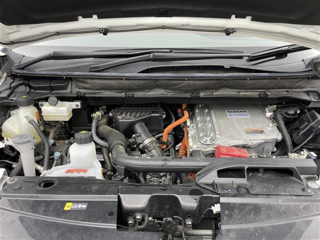 セレナ e-パワー ハイウェイスターV プロパイロット アラウンドビューモニター デジタルインナーミラー 純正9インチナビ 両側パワースライドドア ビルトインETC 純正ドライブレコーダー レーンキープアシスト シートヒーター オートライト(20枚目)