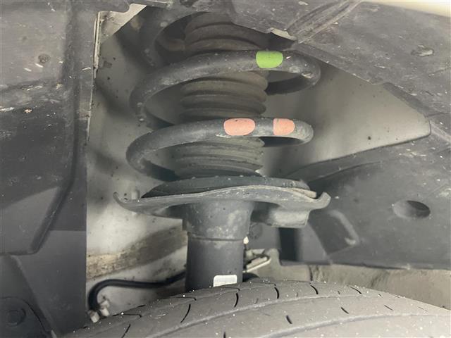 セレナ e-パワー ハイウェイスターV プロパイロット アラウンドビューモニター デジタルインナーミラー 純正9インチナビ 両側パワースライドドア ビルトインETC 純正ドライブレコーダー レーンキープアシスト シートヒーター オートライト(21枚目)