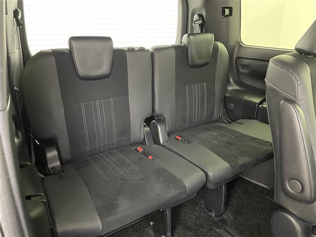 エスクァイア Gi プレミアムパッケージ ブラックテーラード 純正9インチSDナビ 純正12インチフリップダウンモニター バックカメラ ビルトインETC 両側パワースライドドア トヨタセーフティセンス 衝突軽減ブレーキ 先行車発信通知機能 横滑り防止装置(10枚目)