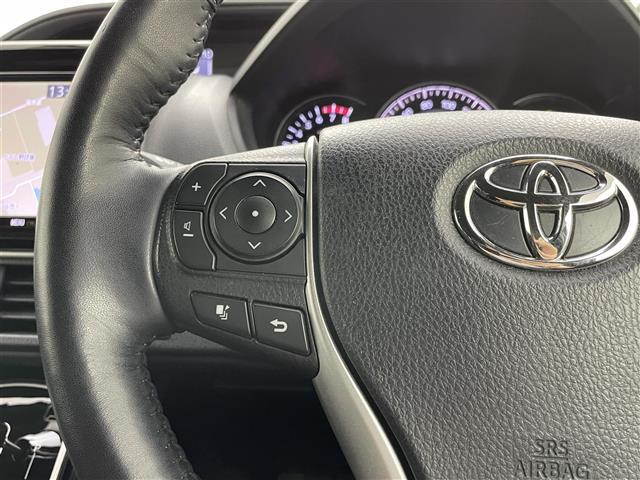 エスクァイア Gi プレミアムパッケージ ブラックテーラード 純正9インチSDナビ 純正12インチフリップダウンモニター バックカメラ ビルトインETC 両側パワースライドドア トヨタセーフティセンス 衝突軽減ブレーキ 先行車発信通知機能 横滑り防止装置(26枚目)