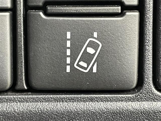 エスクァイア Gi プレミアムパッケージ ブラックテーラード 純正9インチSDナビ 純正12インチフリップダウンモニター バックカメラ ビルトインETC 両側パワースライドドア トヨタセーフティセンス 衝突軽減ブレーキ 先行車発信通知機能 横滑り防止装置(37枚目)