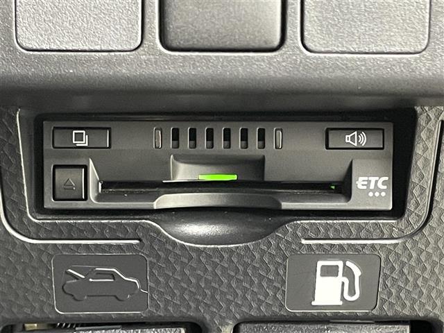 ルーミー カスタムＧ－Ｔ　純正ナビ　バックカメラ　両側電動スライドドア　追従型クルーズコントロール　ビルトインＥＴＣ　前後コーナーセンサー　衝突軽減ブレーキ　ドライブレコーダー　スマートキー　ＬＥＤヘッドライト　禁煙車　フォグ（6枚目）