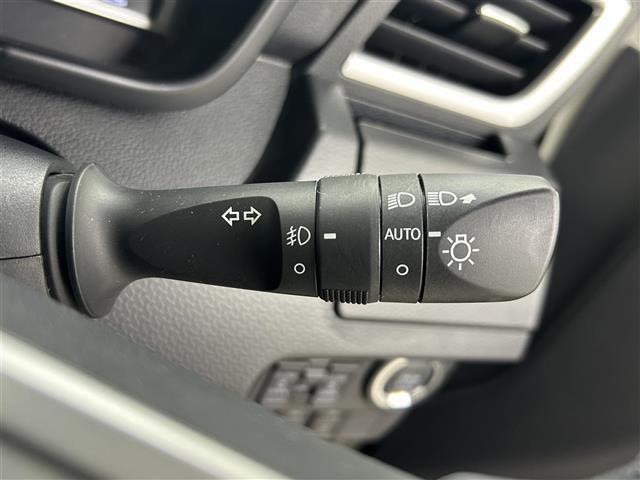 ルーミー カスタムＧ－Ｔ　純正９インチナビ　全周囲カメラ　ビルトインＥＴＣ　ドライブレコーダー　両側パワースライドドア　スマートアシスト　オートブレーキホールド　電動パーキング　ＬＥＤヘッドライト　純正フロアマット　純正アルミ（30枚目）