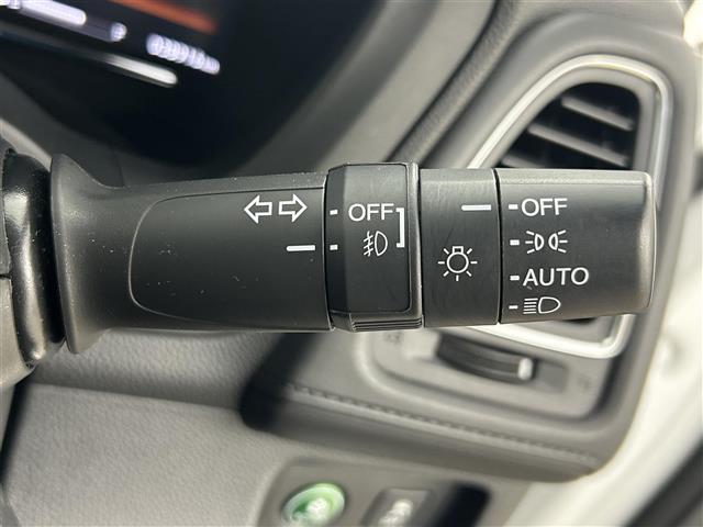 【運転席操作部】『運転席周辺の装備』の画像になります。快適なドライブを楽しむための機能が装備されています！運転席から触れるので使いやすいです！