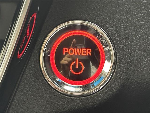 【運転席操作部】『運転席周辺の装備』の画像になります。快適なドライブを楽しむための機能が装備されています！運転席から触れるので使いやすいです！