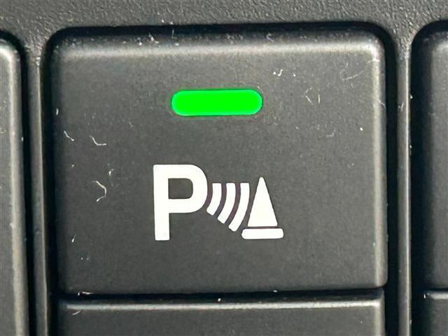 【後部座席操作部】『後部座席周辺の装備』の画像になります。写真の内容に関してご不明点、ご質問等がございましたらお気軽にガリバー店舗までお問い合わせください。