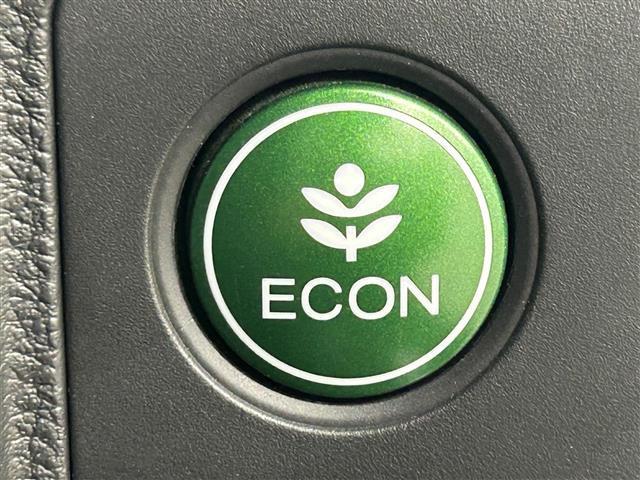 【運転席操作部】『運転席周辺の装備』の画像になります。快適なドライブを楽しむための機能が装備されています！運転席から触れるので使いやすいです！