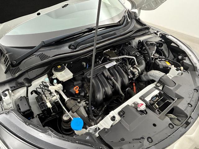 【エンジンルーム】『エンジンルーム周辺』の画像になります。写真の内容に関してご不明点、ご質問等がございましたらお気軽にガリバー店舗までお問い合わせください。