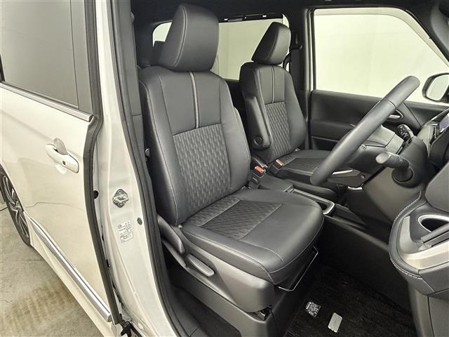 ノア ハイブリッドＳ－Ｚ　モデリスタエアロ　純正１０．５インチナビ　パノラミックビューモニター　快適利便パッケージ　ドライブレコーダー　ビルトインＥＴＣ２．０　三眼ＬＥＤライト　アドバンストパーク　ユニバーサルステップ　ＤＶＤ（8枚目）