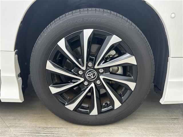 ノア ハイブリッドＳ－Ｚ　モデリスタエアロ　純正１０．５インチナビ　パノラミックビューモニター　快適利便パッケージ　ドライブレコーダー　ビルトインＥＴＣ２．０　三眼ＬＥＤライト　アドバンストパーク　ユニバーサルステップ　ＤＶＤ（15枚目）