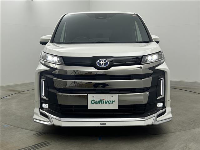 ノア ハイブリッドＳ－Ｚ　モデリスタエアロ　純正１０．５インチナビ　パノラミックビューモニター　快適利便パッケージ　ドライブレコーダー　ビルトインＥＴＣ２．０　三眼ＬＥＤライト　アドバンストパーク　ユニバーサルステップ　ＤＶＤ（17枚目）