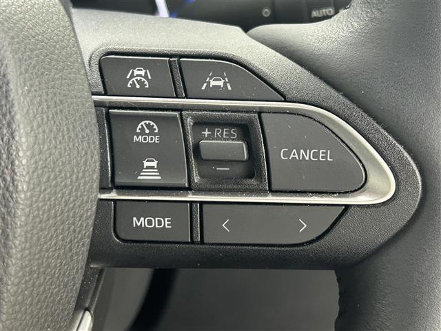 ノア ハイブリッドＳ－Ｚ　モデリスタエアロ　純正１０．５インチナビ　パノラミックビューモニター　快適利便パッケージ　ドライブレコーダー　ビルトインＥＴＣ２．０　三眼ＬＥＤライト　アドバンストパーク　ユニバーサルステップ　ＤＶＤ（26枚目）